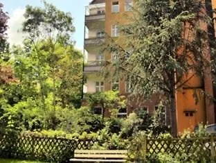 **  Hotel Graf Pückler Berlín Alemania
