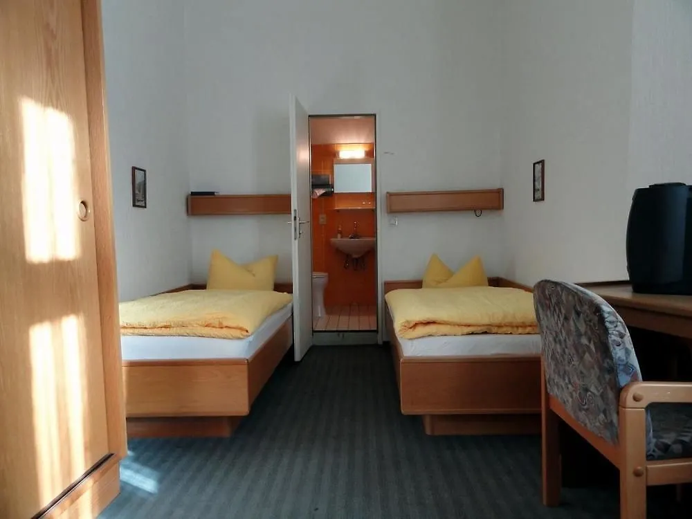 Hotel Graf Pückler Berlín 2*,
